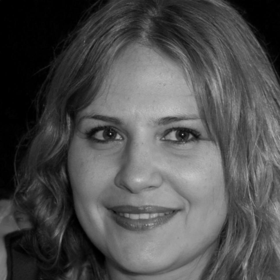 Sarah Mitchell, Financial Analyst